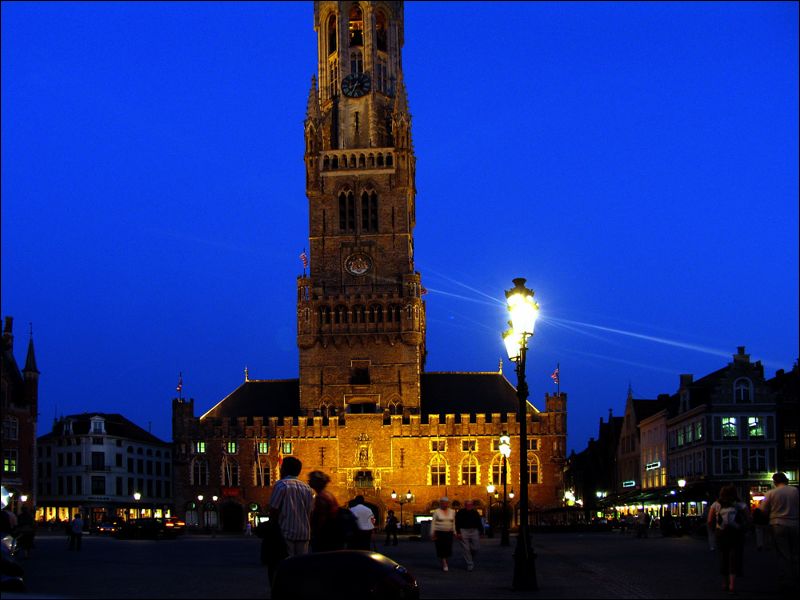 gal/holiday/Bruges 2006 - General Views/Bruges_Belfort_Tower_at_night_IMG_2465.jpg